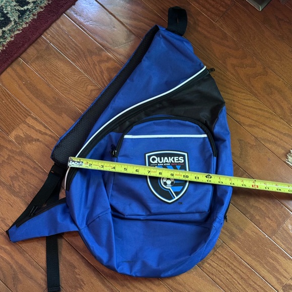 San Jose Quakes Sling Style Backpack 2015 Inaugural Season - Picture 3 of 8